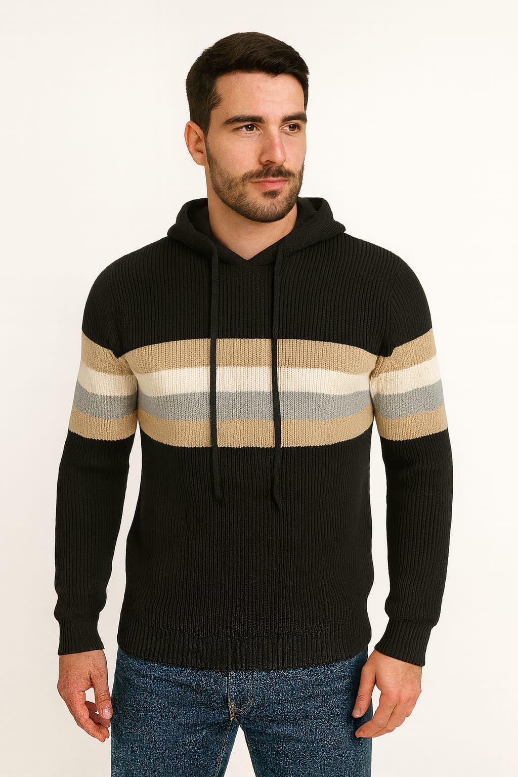 Maglioncino con fantasia a righe fondo nero