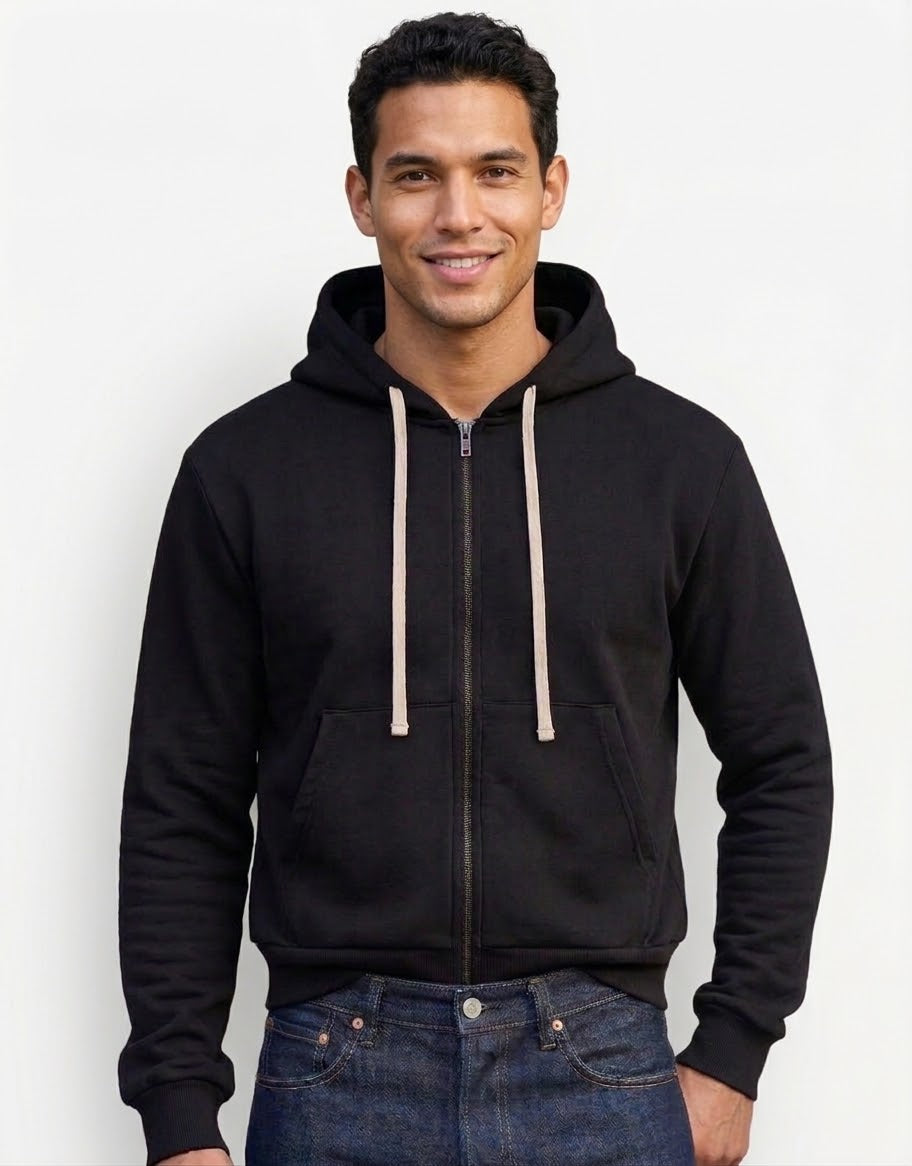 Felpa zip nera con cappuccio