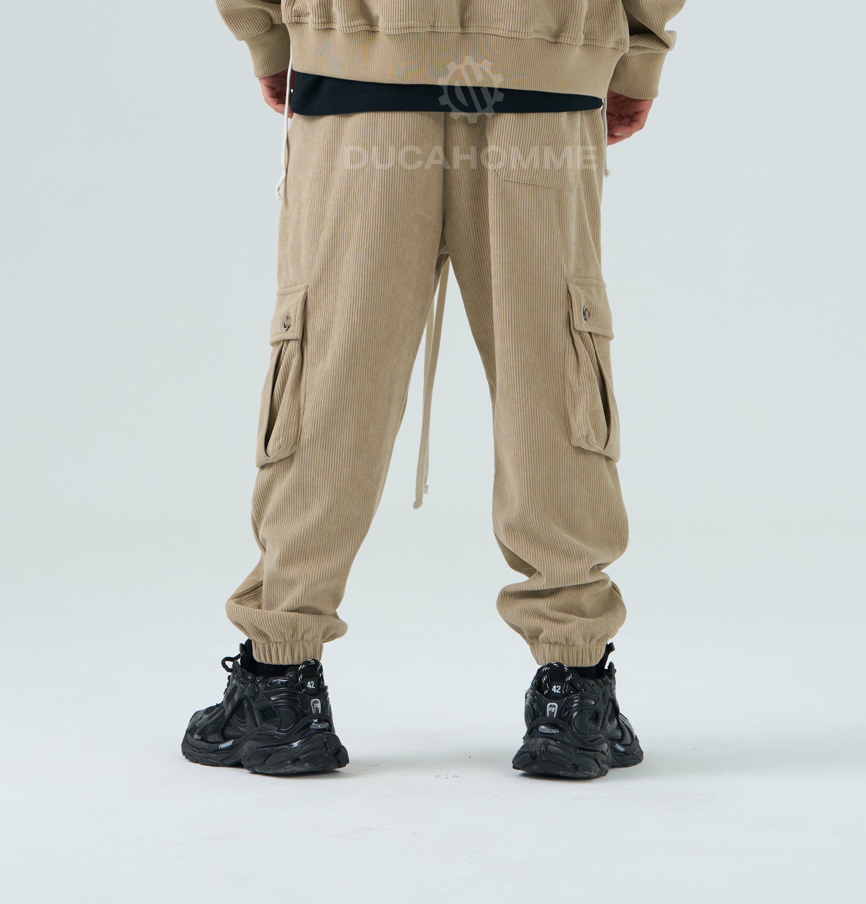 Pantaloni invernali in velluto beige