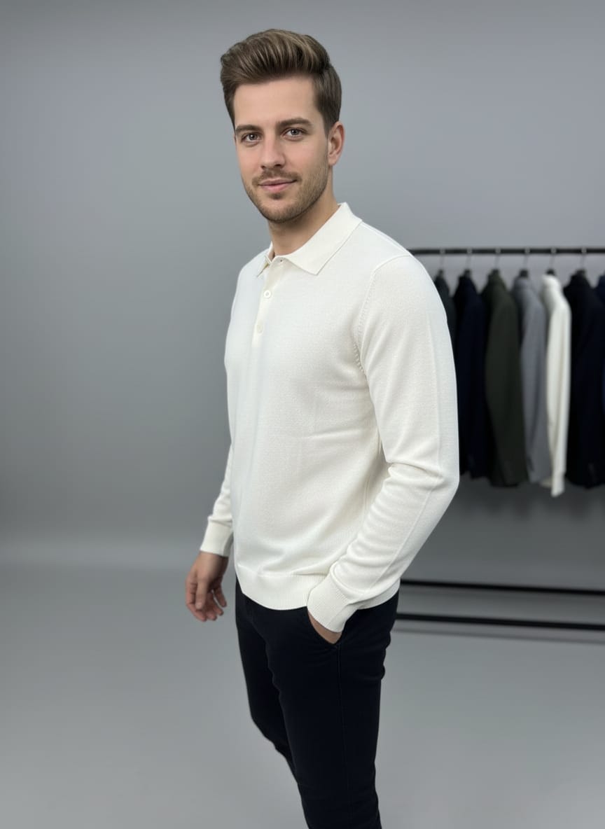 Maglia modello polo bianca