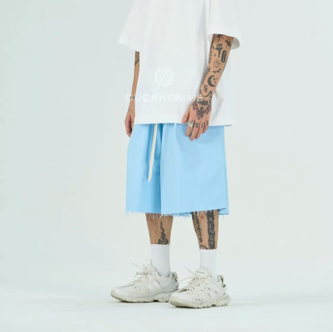 Pantaloncino taglio vivo art.828221 oversize celeste Duca Homme