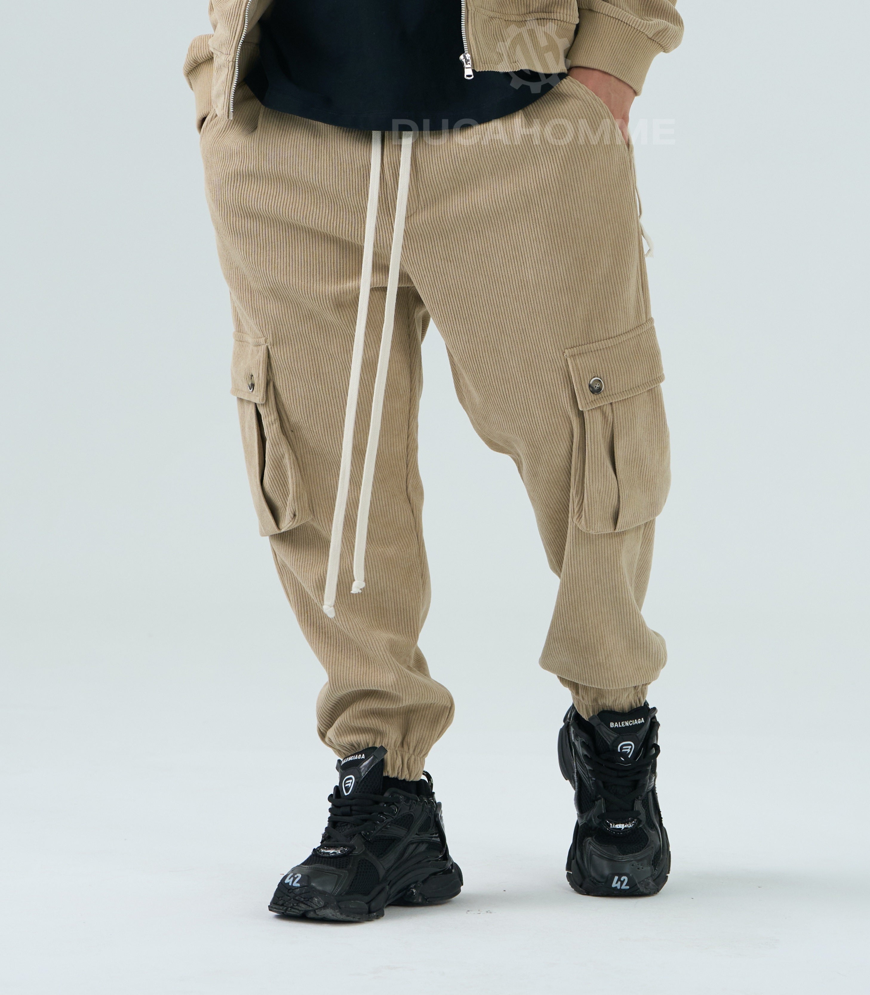 Pantaloni invernali in velluto beige