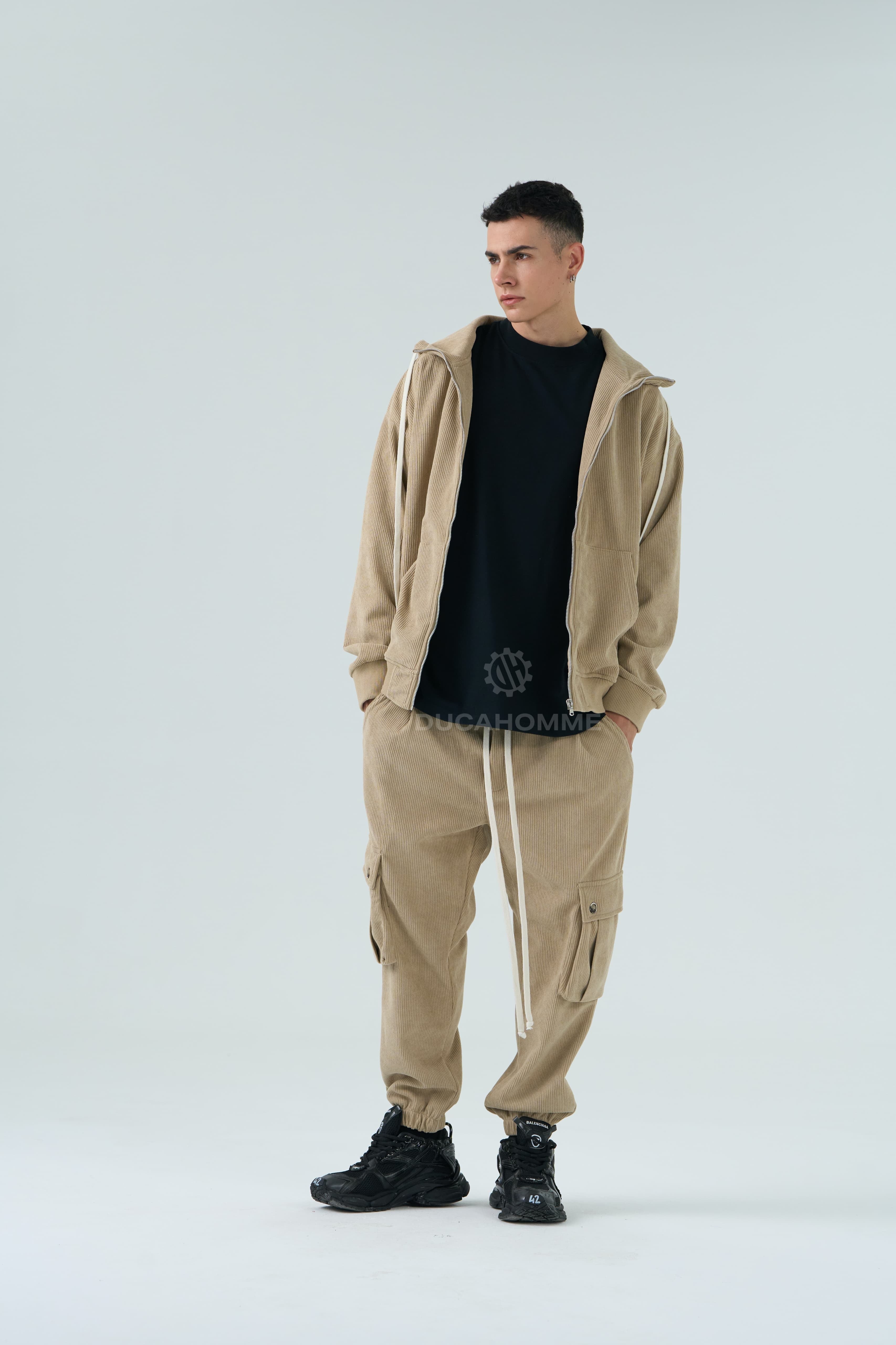 Tuta completa invernale in velluto beige