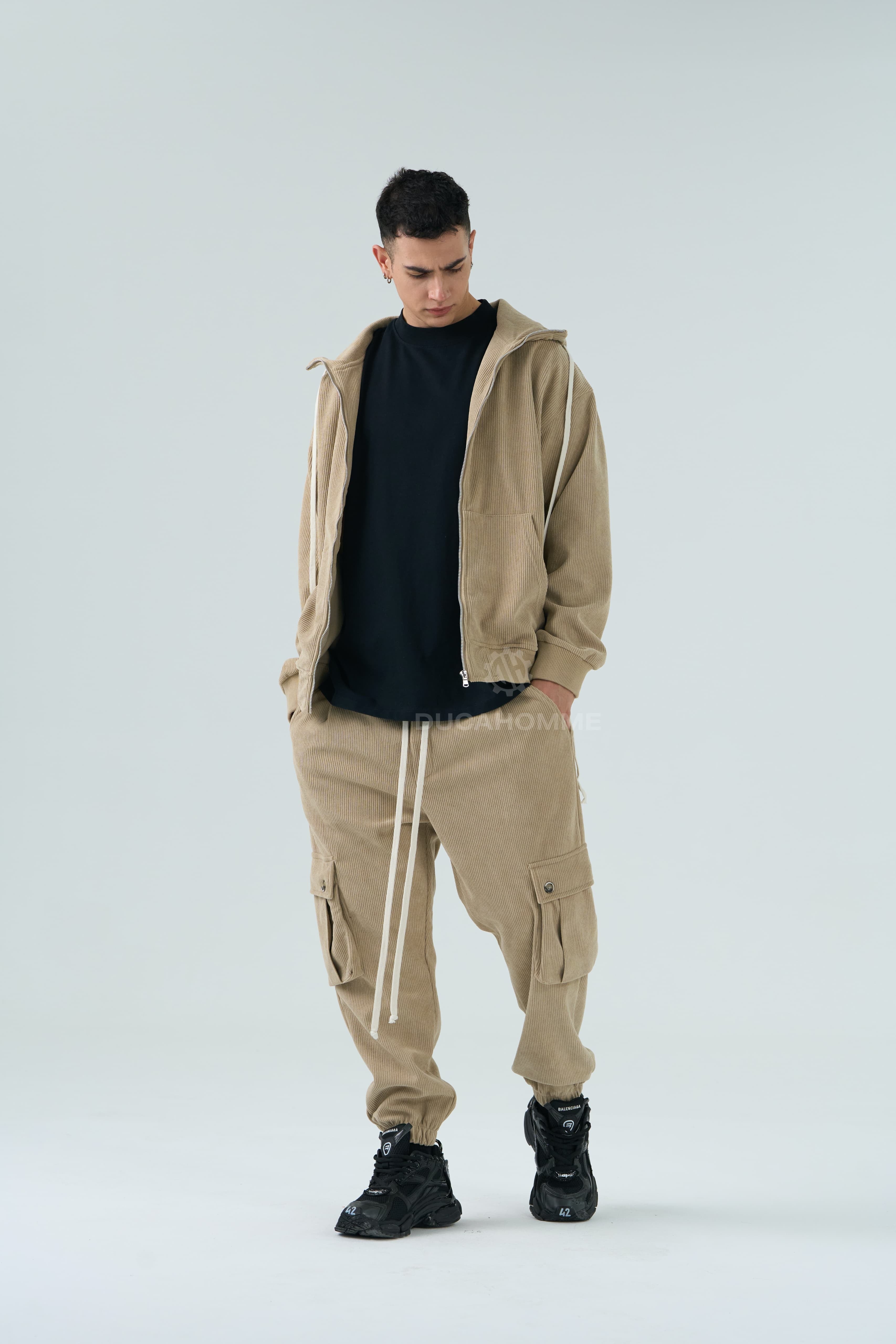 Tuta completa invernale in velluto beige